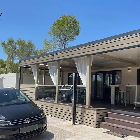 Charming Two-bedroom Mobile Homes *