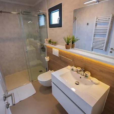 Feriehus Charming Two-bedroom Mobile Homes Drage